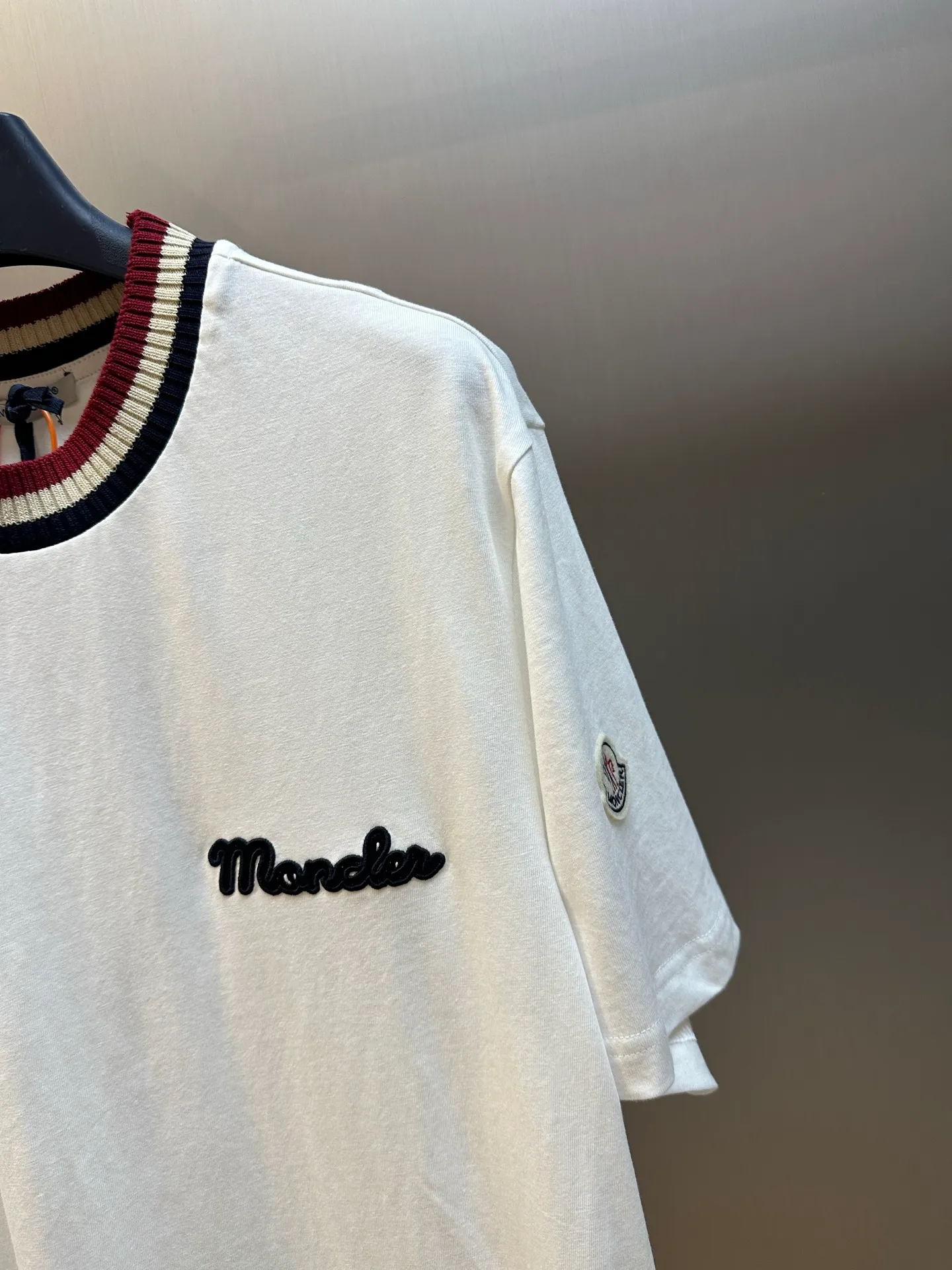 Moncler ， ， Moncler ， ， 。 ， ， Moncler 。 ， ， ， ， ， 。 size：s m l xl